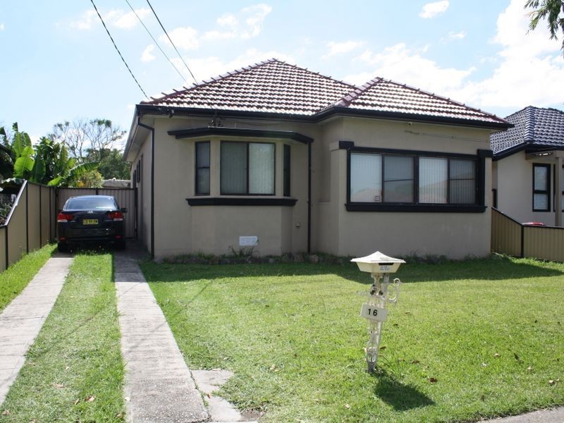 16 Abel Street, Greenacre NSW 2190