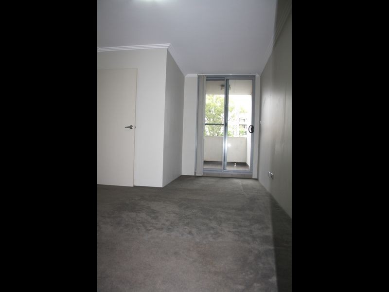 20/4 WEST TERRACE, Bankstown NSW 2200