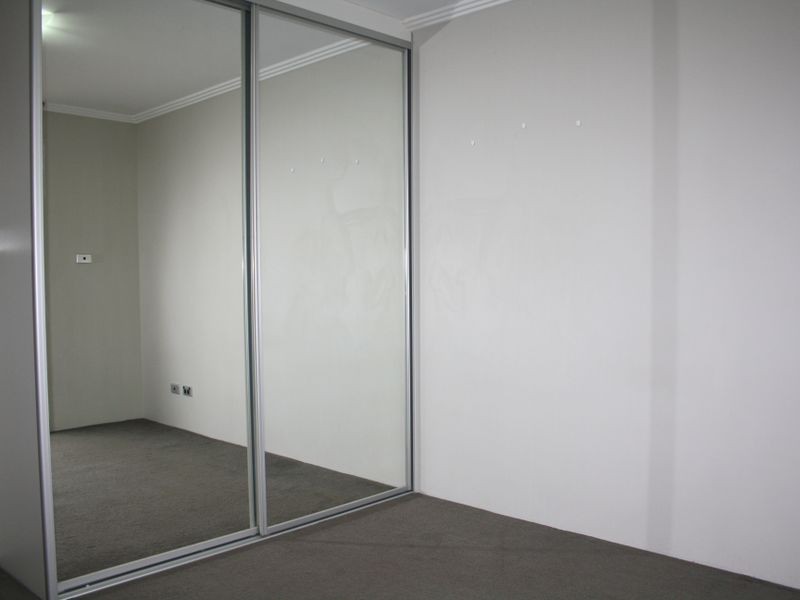 20/4 WEST TERRACE, Bankstown NSW 2200