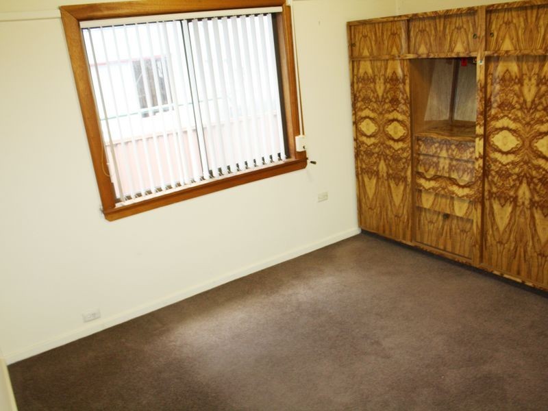 33 SHENTON AVE, Bankstown NSW 2200