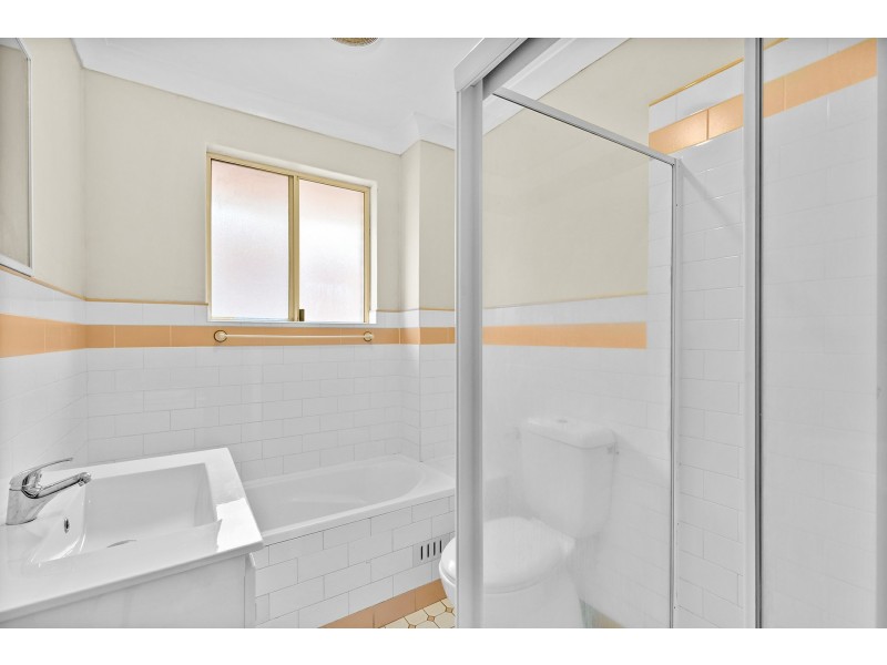 27/6-10 Sir Joseph Banks Street, Bankstown NSW 2200