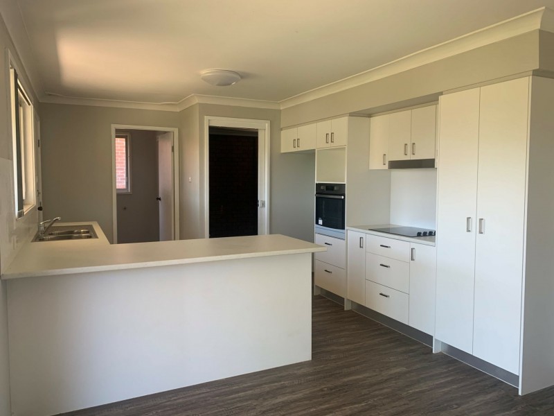 20 Oak Drive, Georges Hall NSW 2198