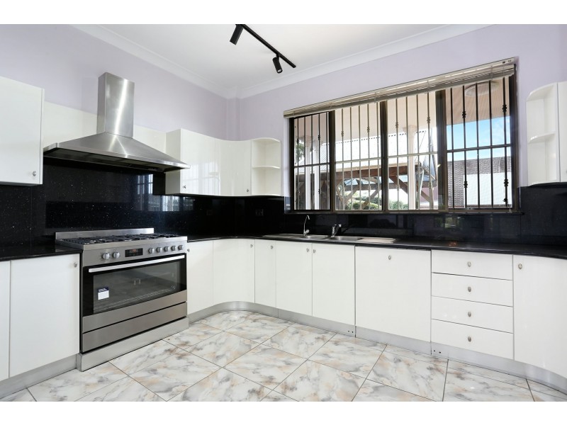 11 Simmat Avenue, Condell Park NSW 2200
