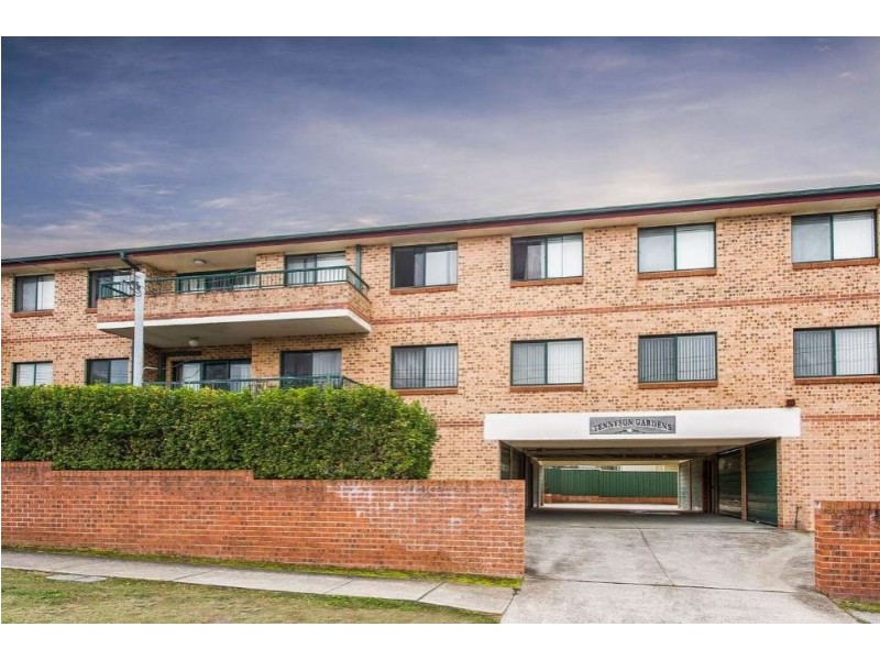 1/61 Tennyson Road, Greenacre NSW 2190