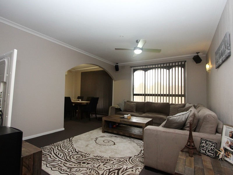 45 Moorhen Crescent, Carrum Downs VIC 3201
