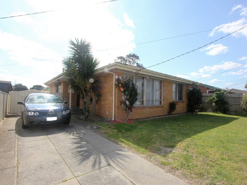 51 Laurina Crescent, Frankston North VIC 3200