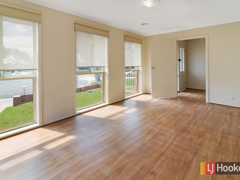 14 Golden Court, Frankston North VIC 3200