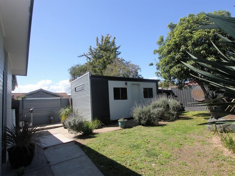 28 Whitewood Street, Frankston North VIC 3200