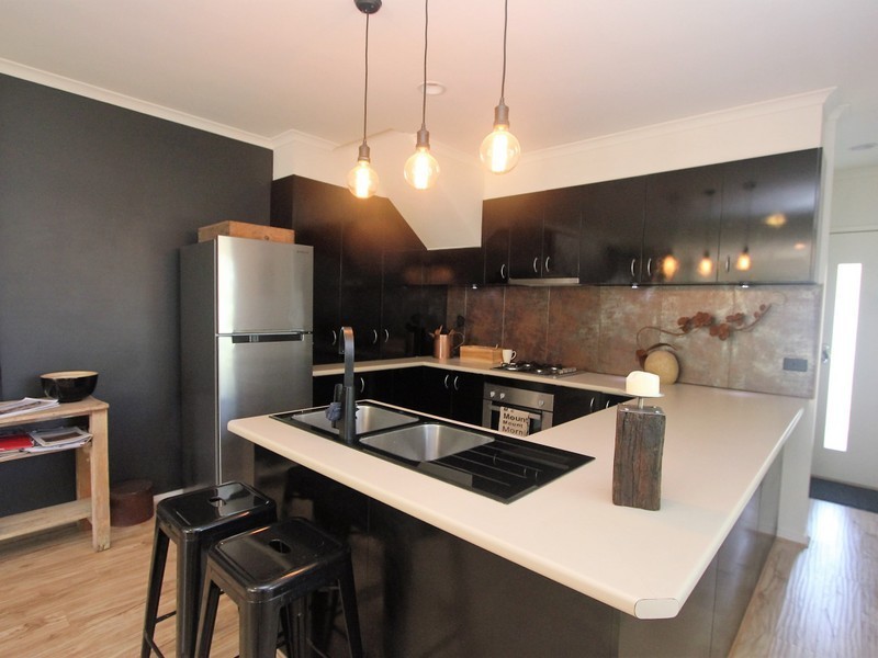 1 169 Beach Street, Frankston VIC 3199