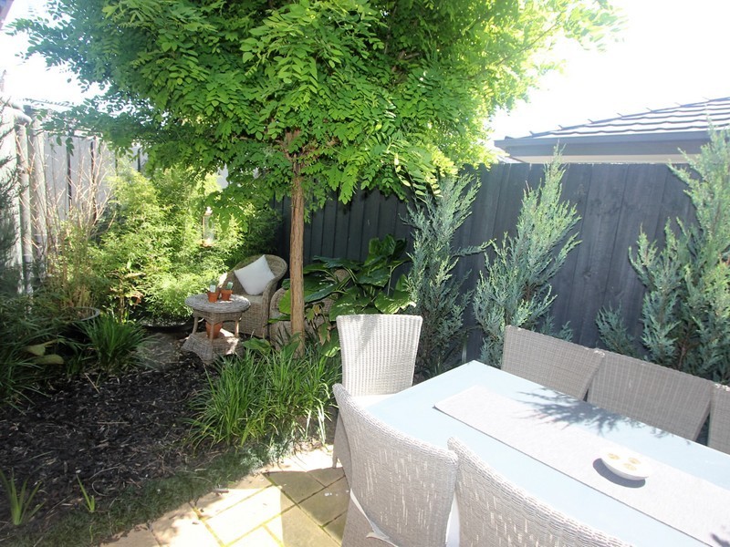 1 169 Beach Street, Frankston VIC 3199