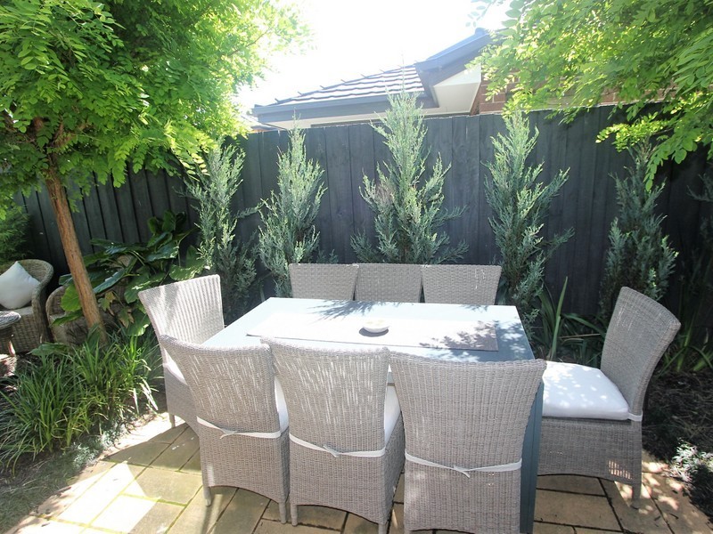 1 169 Beach Street, Frankston VIC 3199