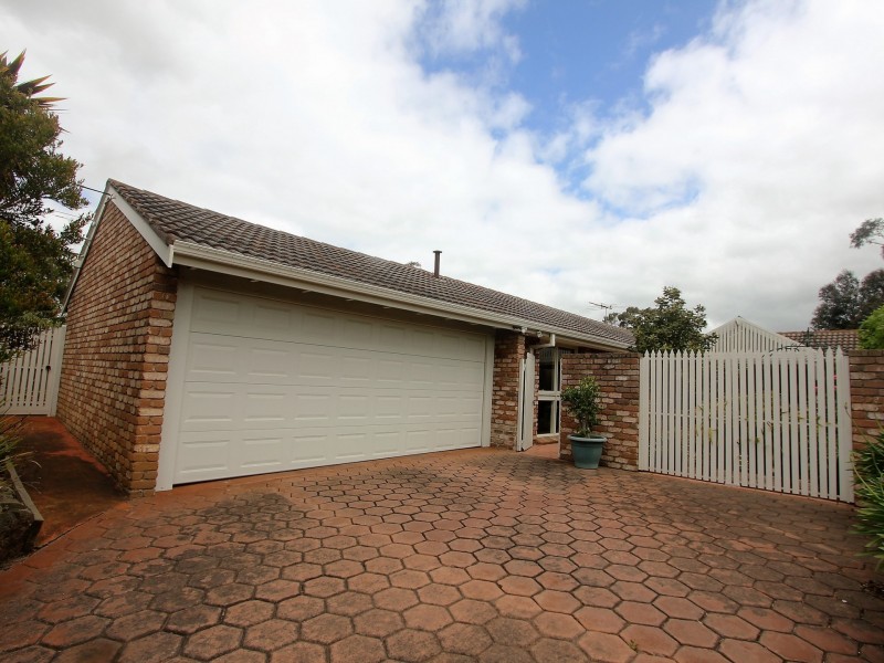 10 Chatswood Avenue, Langwarrin VIC 3910