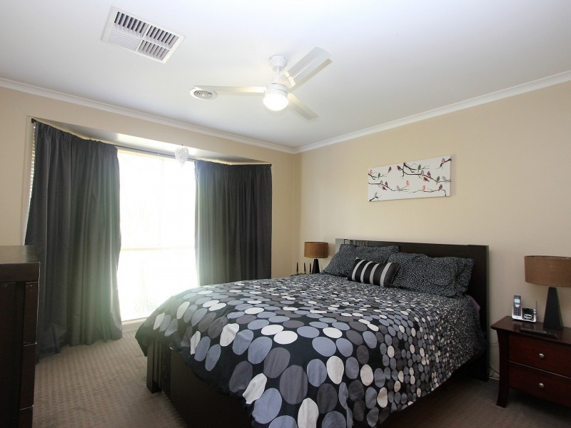 48 Pembroke Drive, Somerville VIC 3912