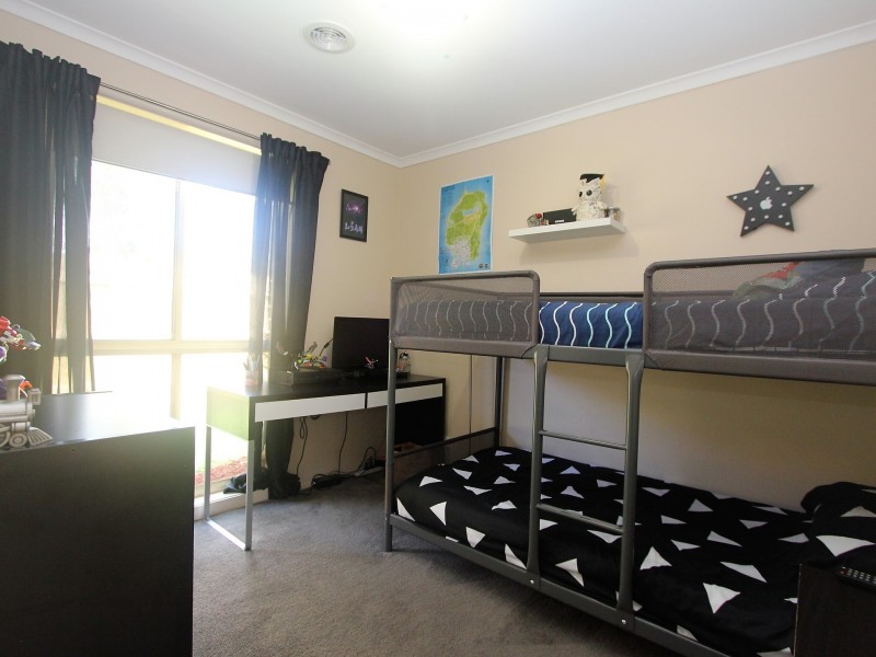 48 Pembroke Drive, Somerville VIC 3912