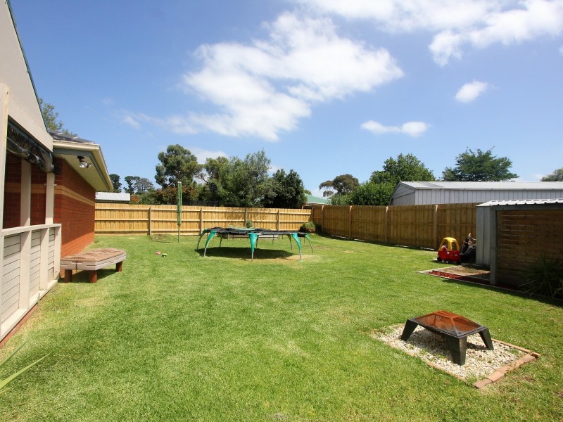 48 Pembroke Drive, Somerville VIC 3912