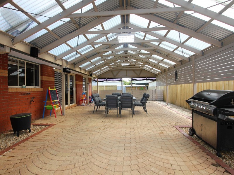 48 Pembroke Drive, Somerville VIC 3912