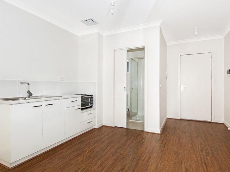 8/17 Finlay Street, Frankston VIC 3199