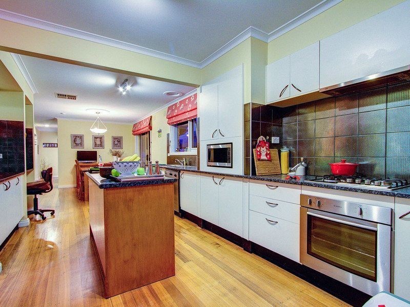 21 Grimwade Crescent, Frankston VIC 3199