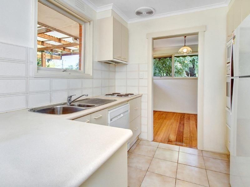 24 Pratt Ave, Frankston South VIC 3199