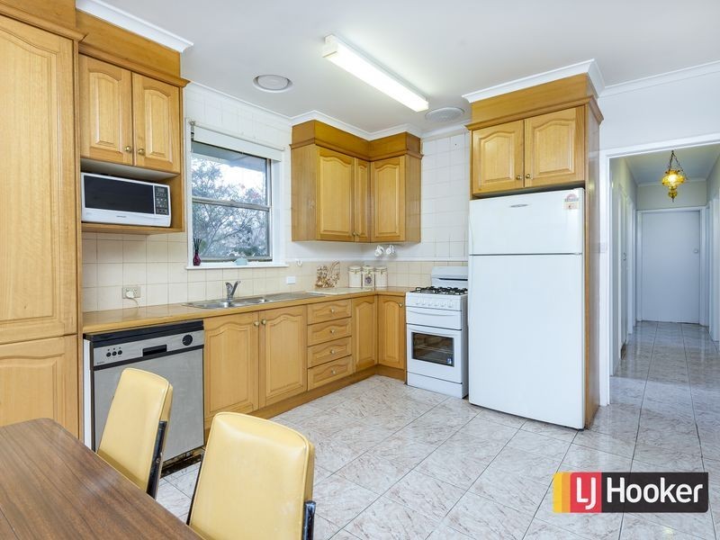 38 Laurina Cres, Frankston North VIC 3200