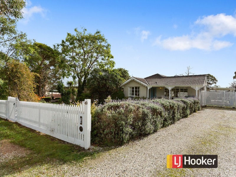 49 Mountain View Road, Mount Eliza VIC 3930