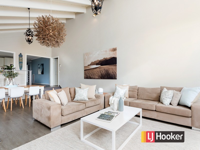 49 Mountain View Road, Mount Eliza VIC 3930