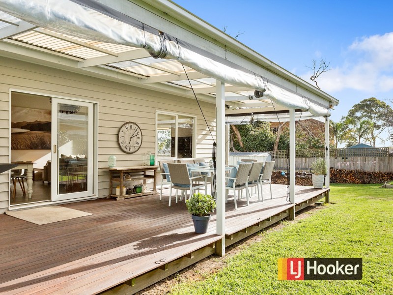 49 Mountain View Road, Mount Eliza VIC 3930