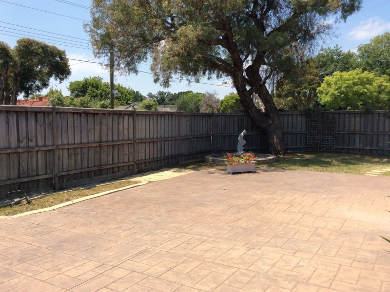 124 Austin Road, Seaford VIC 3198