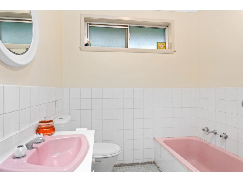 6 Hebe Court, Frankston North VIC 3200