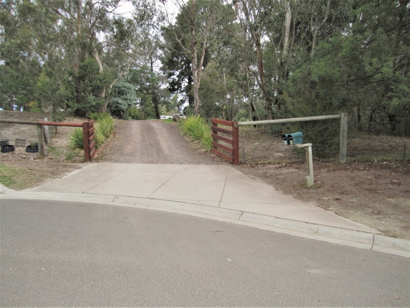 6 Birdswood Court, Langwarrin South VIC 3911