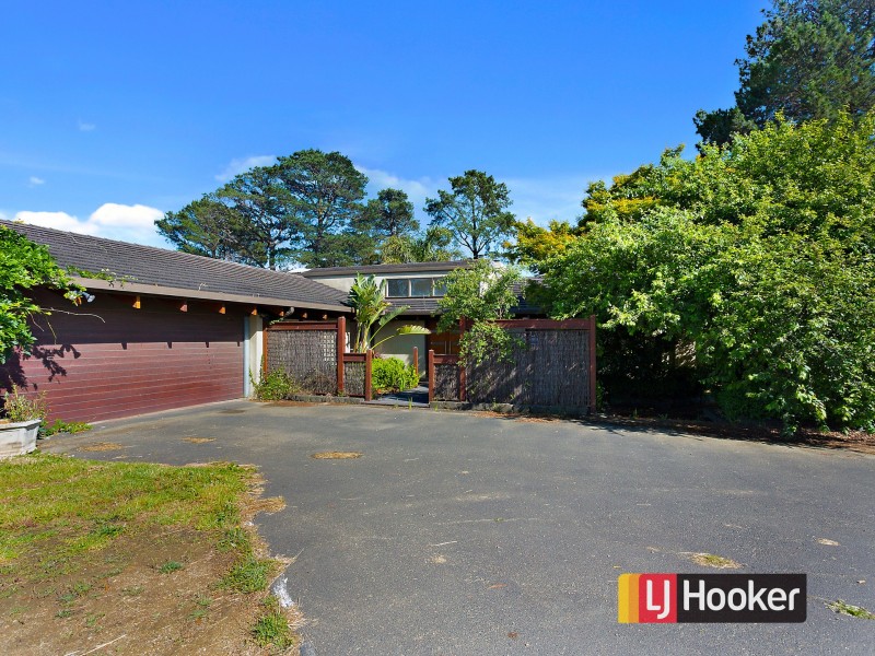 96 Wooralla Drive, Mount Eliza VIC 3930