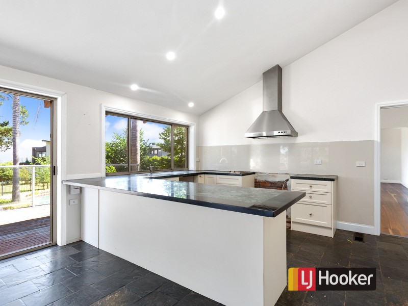 96 Wooralla Drive, Mount Eliza VIC 3930