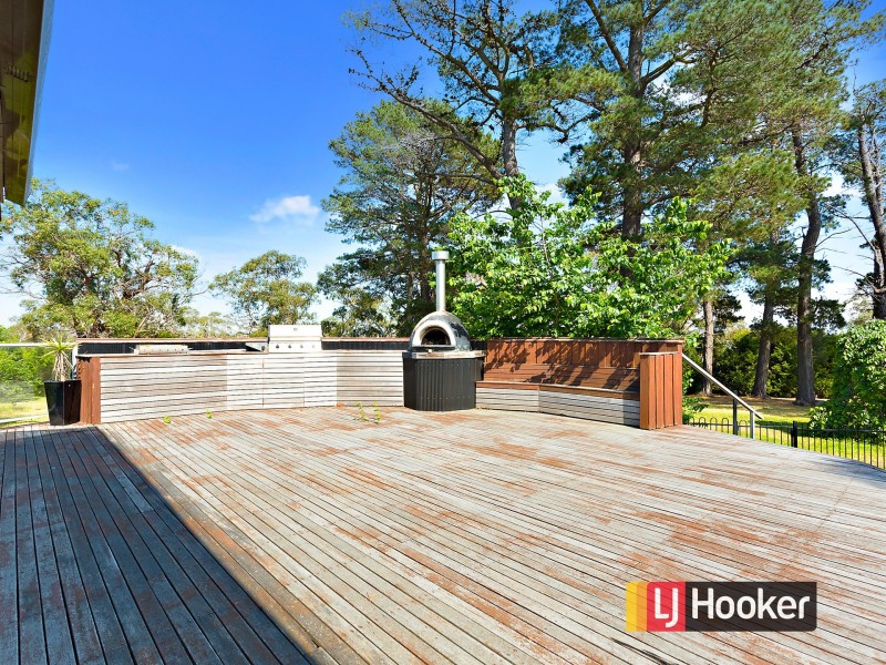 96 Wooralla Drive, Mount Eliza VIC 3930