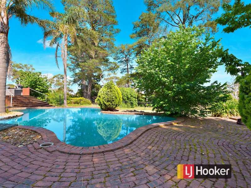 96 Wooralla Drive, Mount Eliza VIC 3930