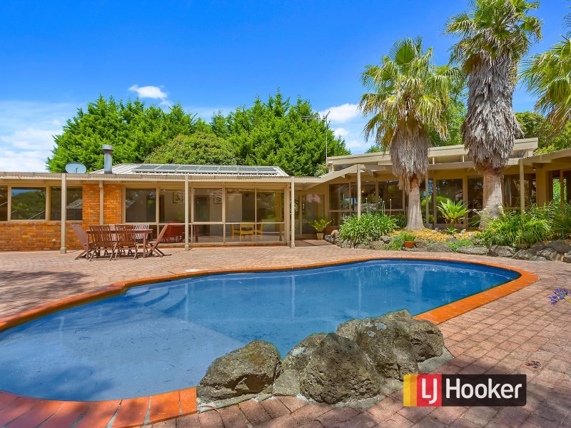 16 Conifer Court, Frankston South VIC 3199