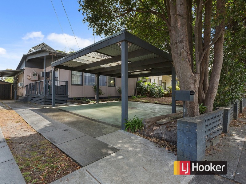 13 & 15 Candlebark Crescent, Frankston North VIC 3200