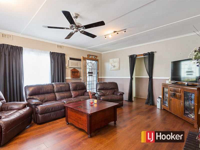 13 & 15 Candlebark Crescent, Frankston North VIC 3200