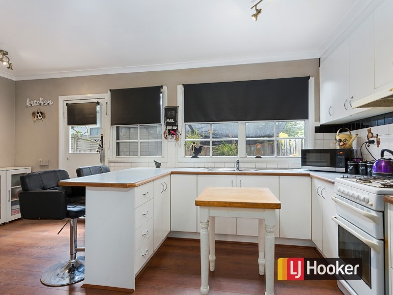 13 & 15 Candlebark Crescent, Frankston North VIC 3200