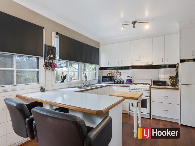 13 & 15 Candlebark Crescent, Frankston North VIC 3200