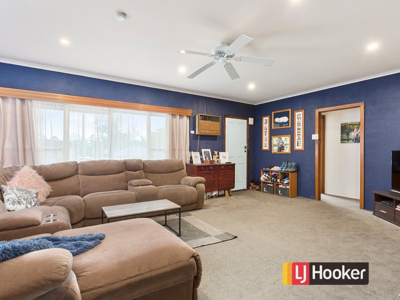 13 & 15 Candlebark Crescent, Frankston North VIC 3200