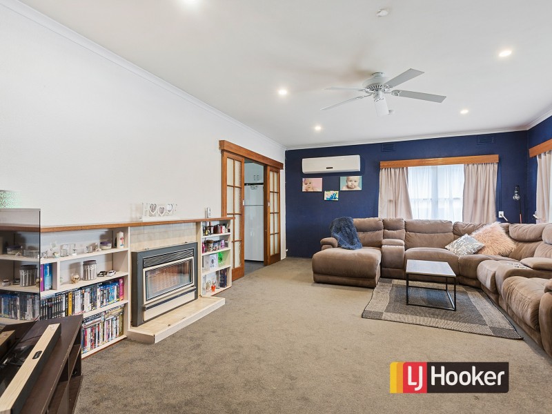 13 & 15 Candlebark Crescent, Frankston North VIC 3200