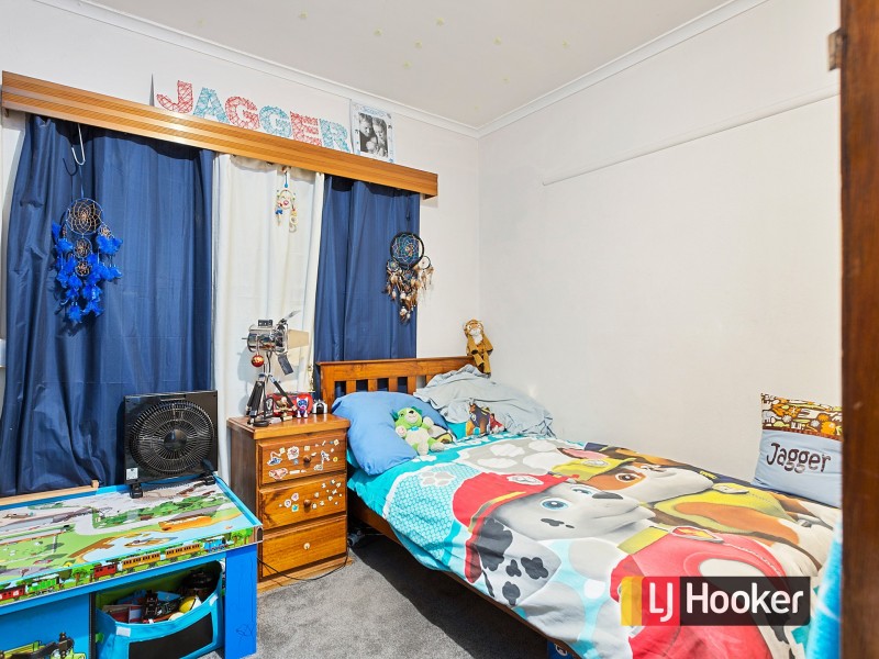 13 & 15 Candlebark Crescent, Frankston North VIC 3200