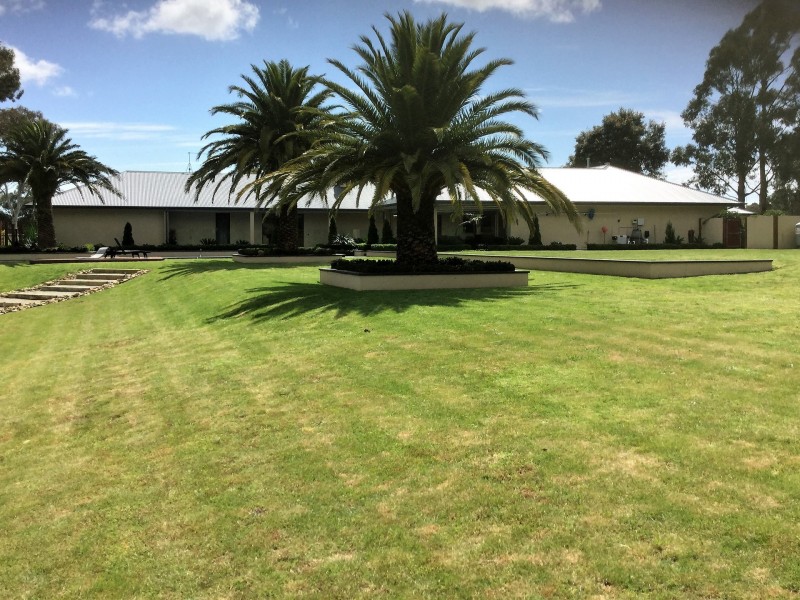 1 East Road, Pearcedale VIC 3912