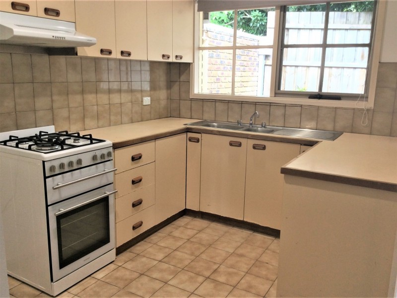 Unit 2/11 Towerhill Road, Frankston VIC 3199