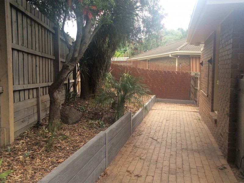 Unit 2/11 Towerhill Road, Frankston VIC 3199