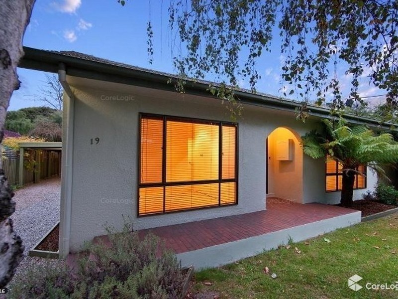 19 Leonard Street, Frankston VIC 3199