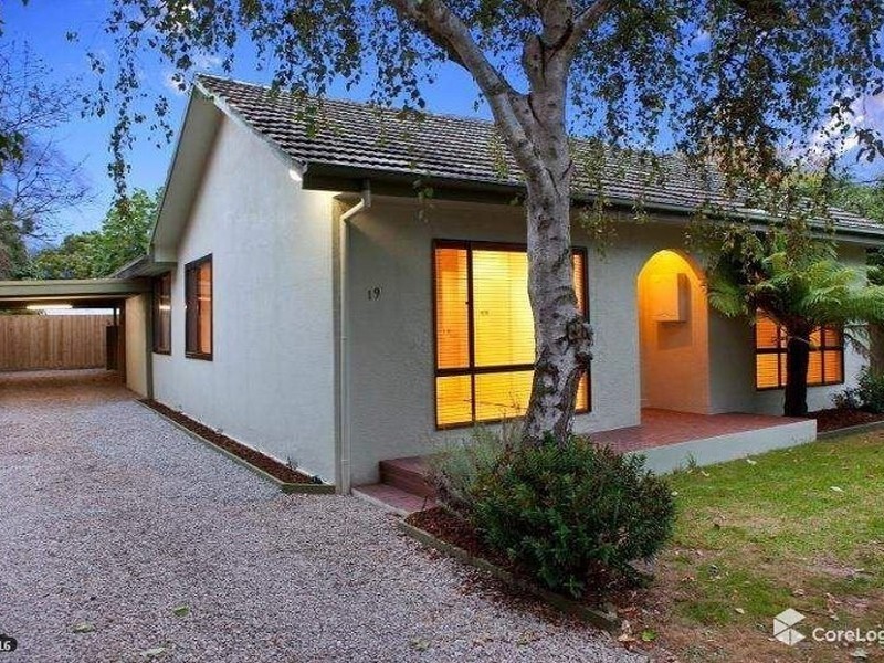 19 Leonard Street, Frankston VIC 3199
