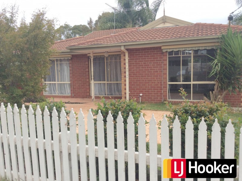 2 Alter Court, Skye VIC 3977