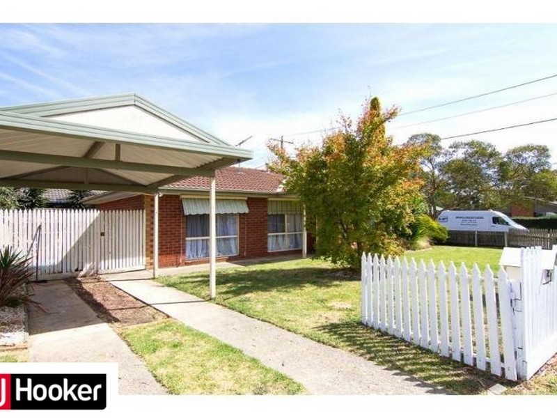 2 Alter Court, Skye VIC 3977
