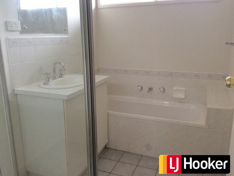 2 Alter Court, Skye VIC 3977